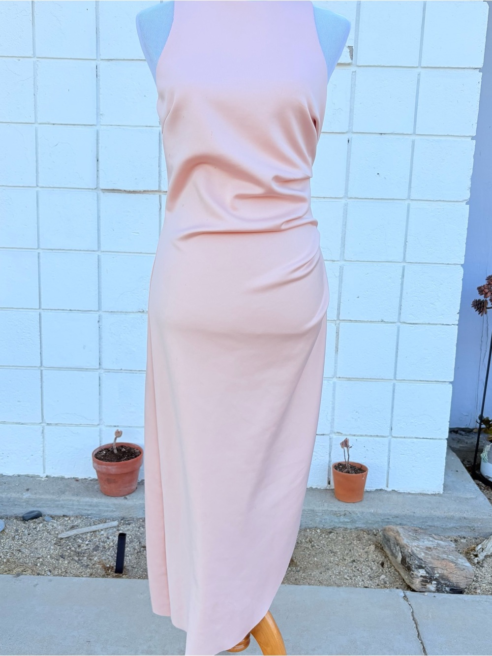 Venus Sleek Sleeveless Midi Dress in Blush